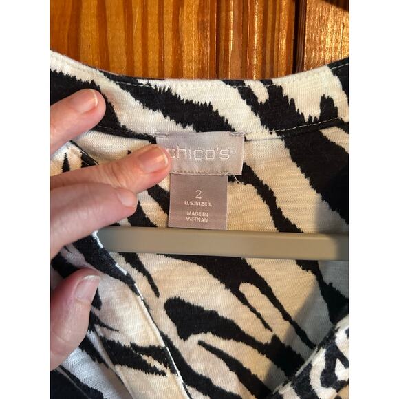 Women’s zebra print Chicos 3/4 sleeve tunic size large - Picture 2 of 4